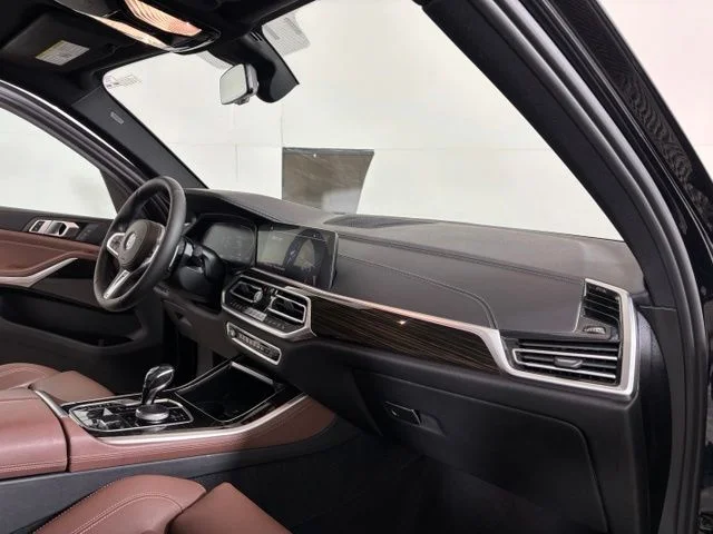 Used 2020 Carbon Black Metallic BMW xDrive40i image 21