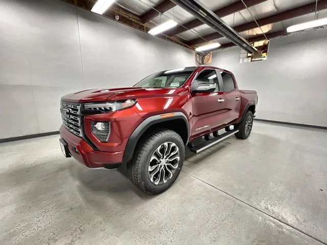 2026 GMC Canyon 4WD Denali Crew Cab Short Box's photo