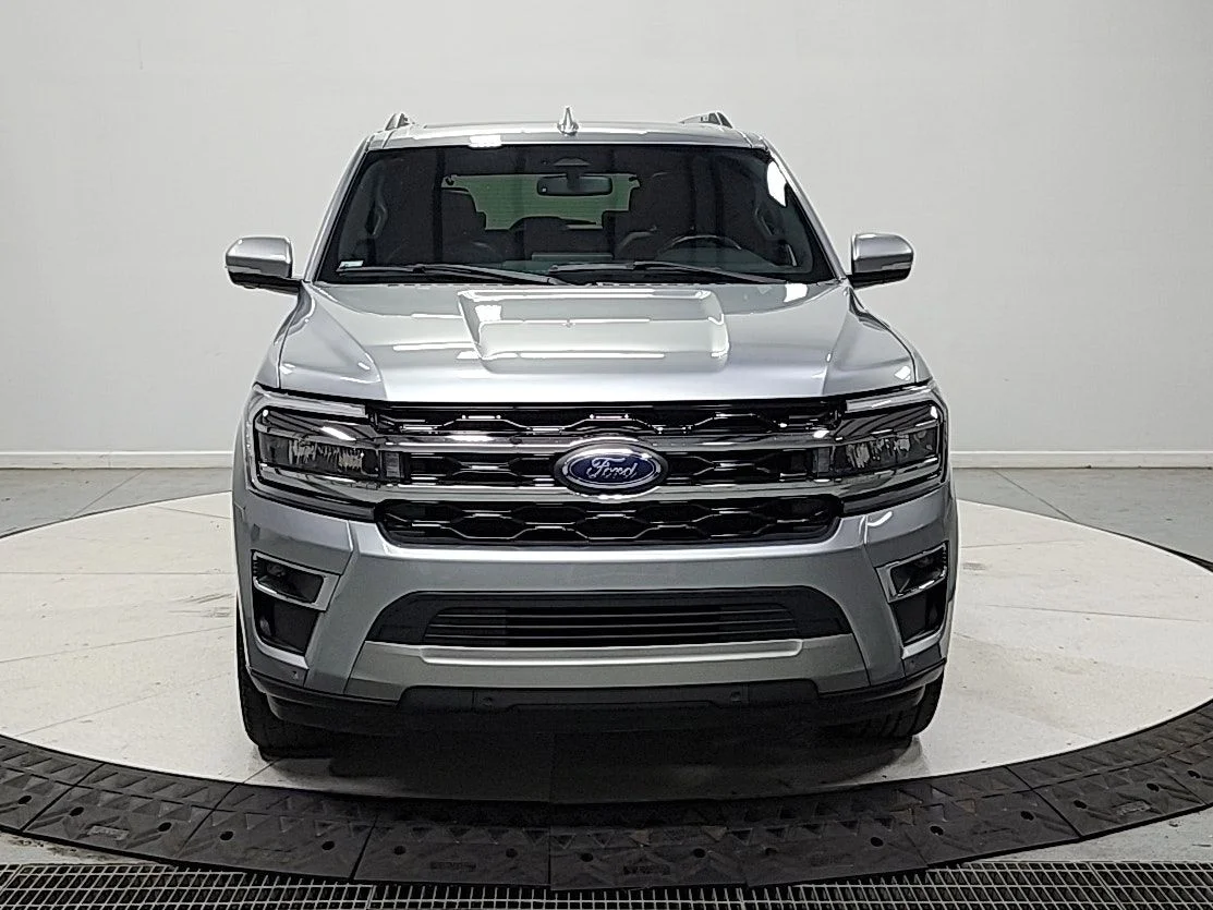 Used 2024 Silver Ford Limited image 3