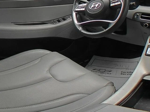 Used 2024 Silver Hyundai SEL image 38