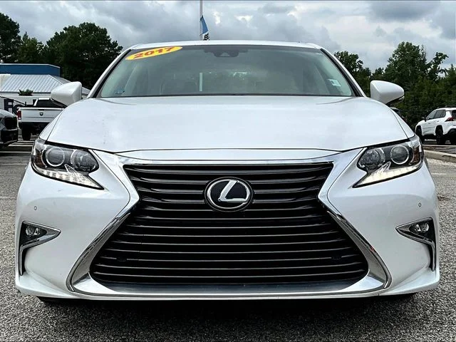 Used 2017 White Lexus 350 image 2