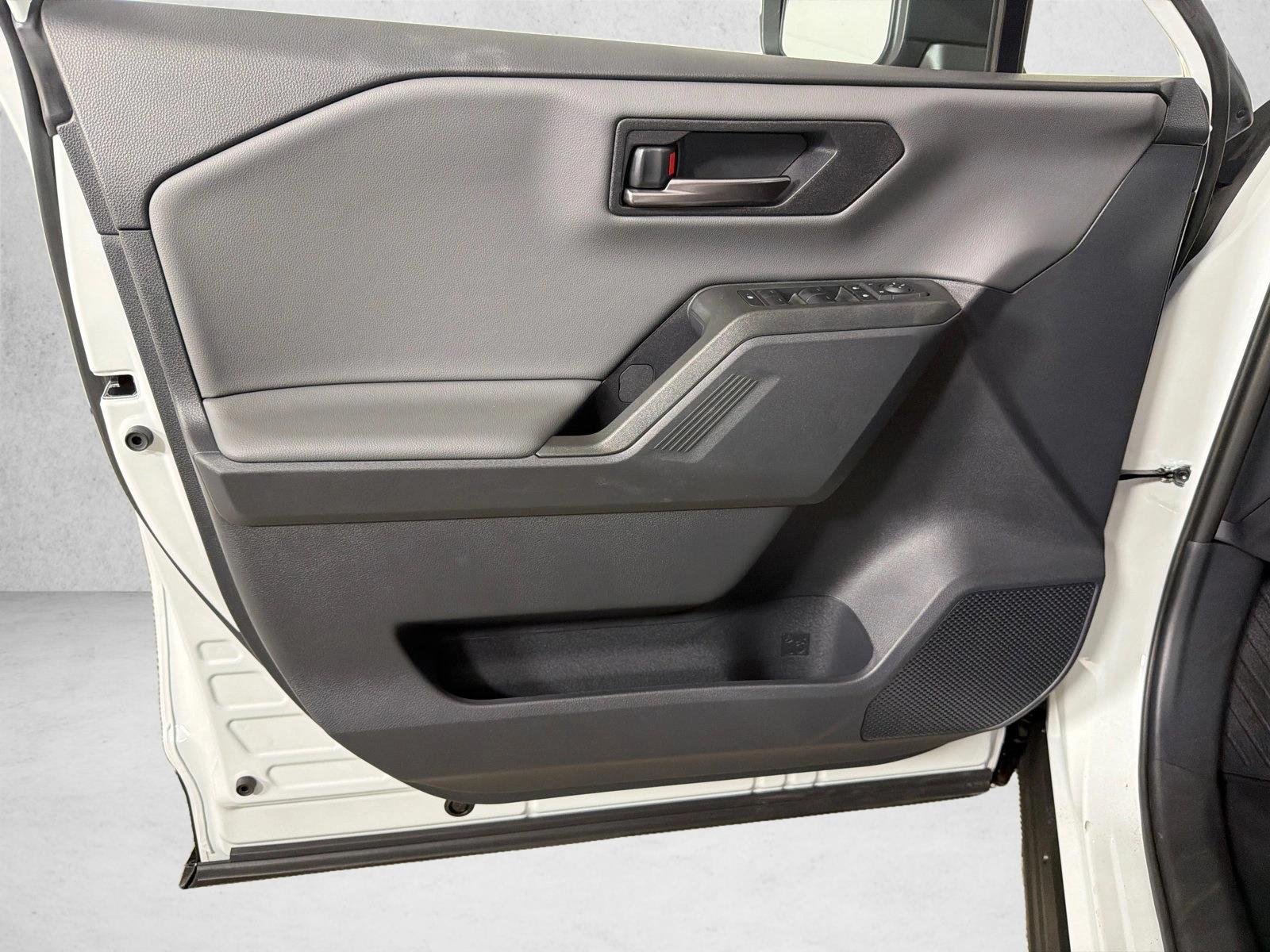 Used 2026 Ice Cap Toyota SE image 10