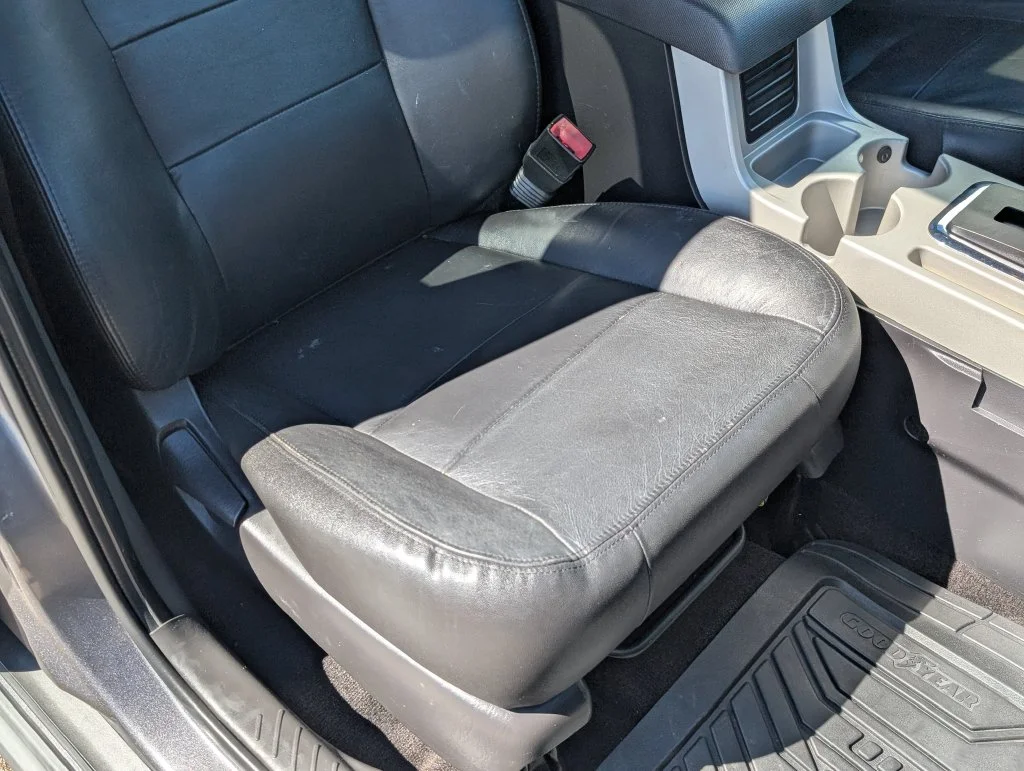 Used 2012 Gray Ford XLT image 31