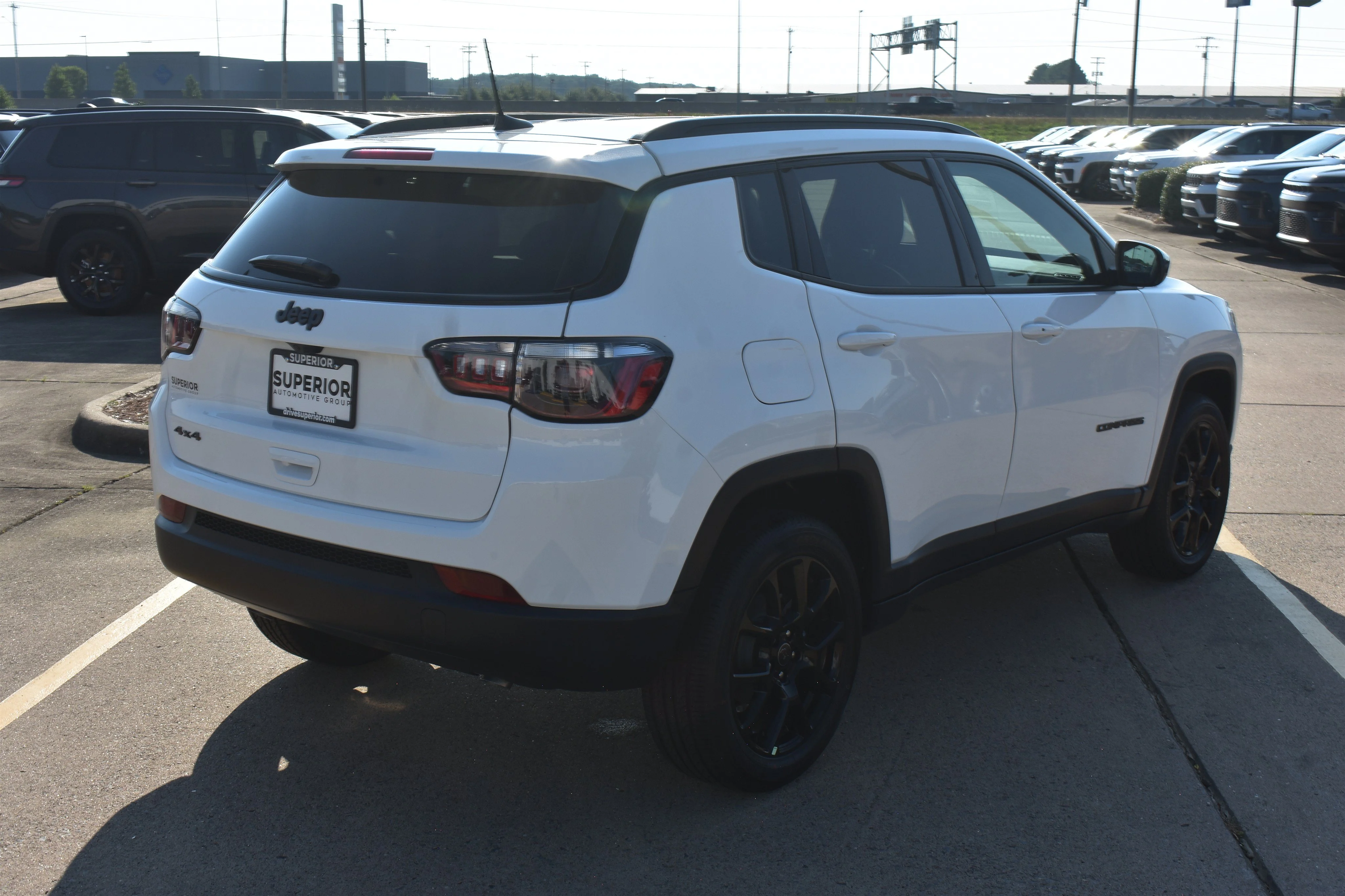 New 2026 Bright White Clearcoat Jeep Latitude Altitude image 5