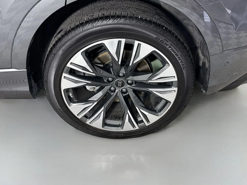 Used 2026 Daytona Gray Pearl Effect Audi 55 Premium Plus image 30