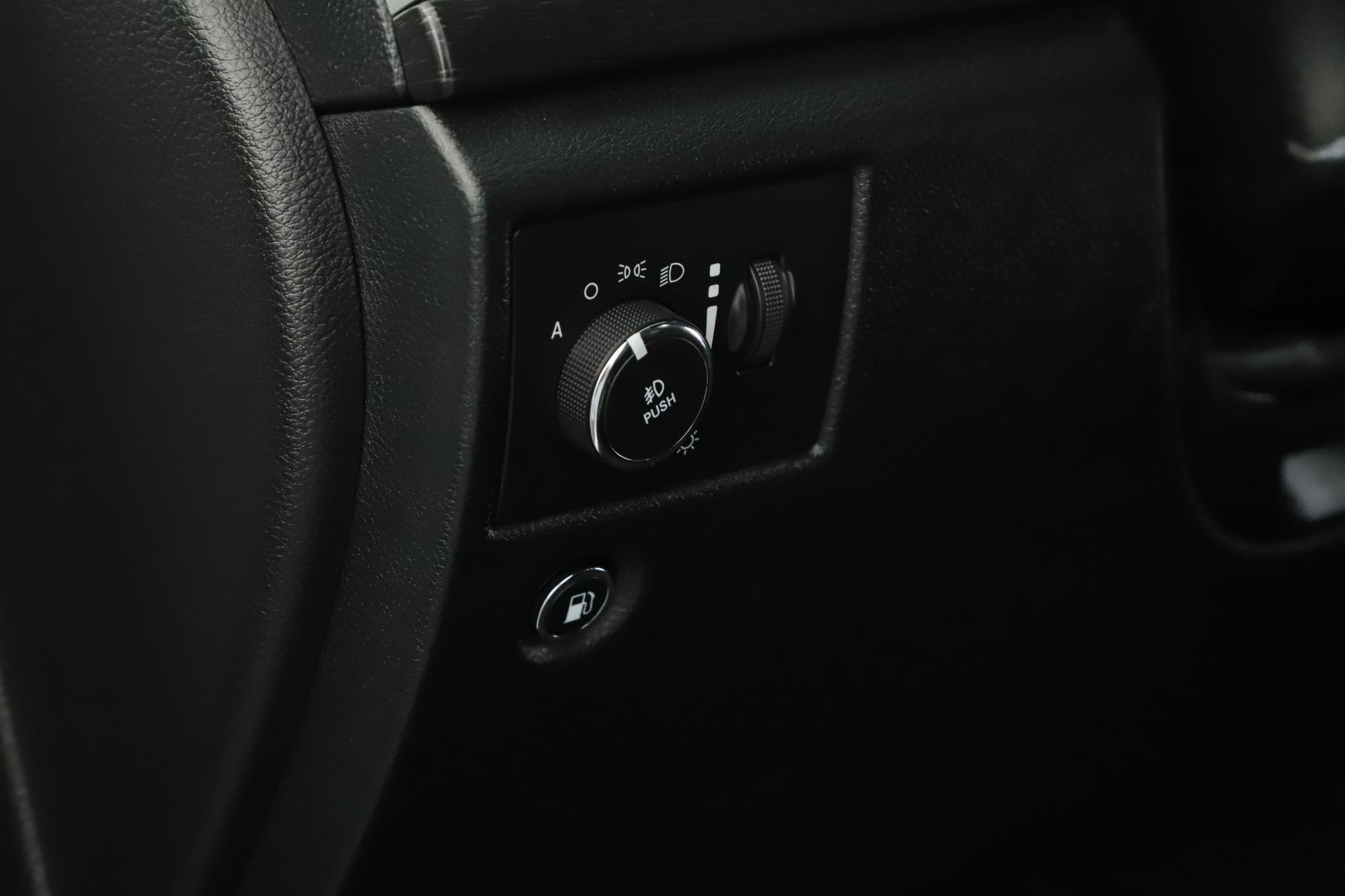 Used 2015 Bright White Clearcoat Jeep Altitude image 6