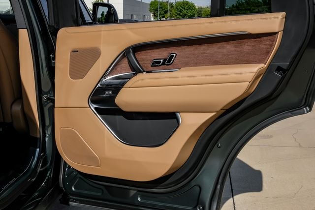 New 2026 Belgravia Green Land Rover SE image 56