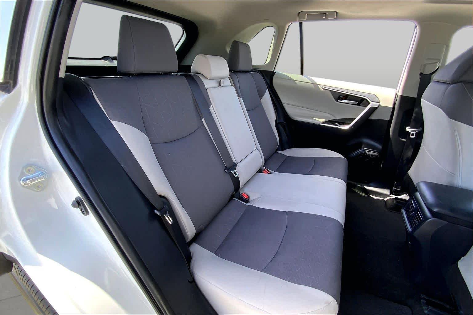 Used 2025 Ice Cap Toyota XLE image 19