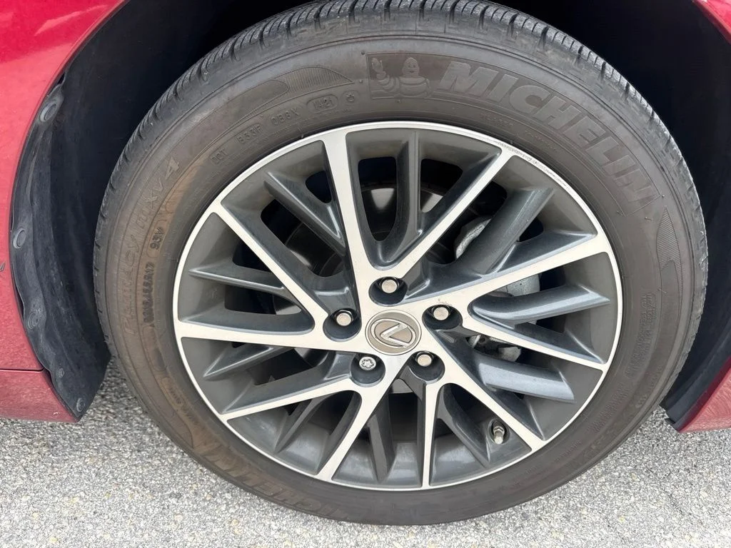 Used 2017 Red Lexus 350 image 10