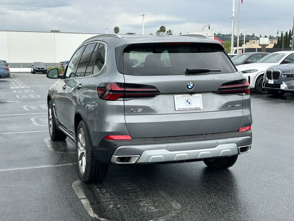 New 2026 Skyscraper Grey Metallic BMW xDrive40i image 3