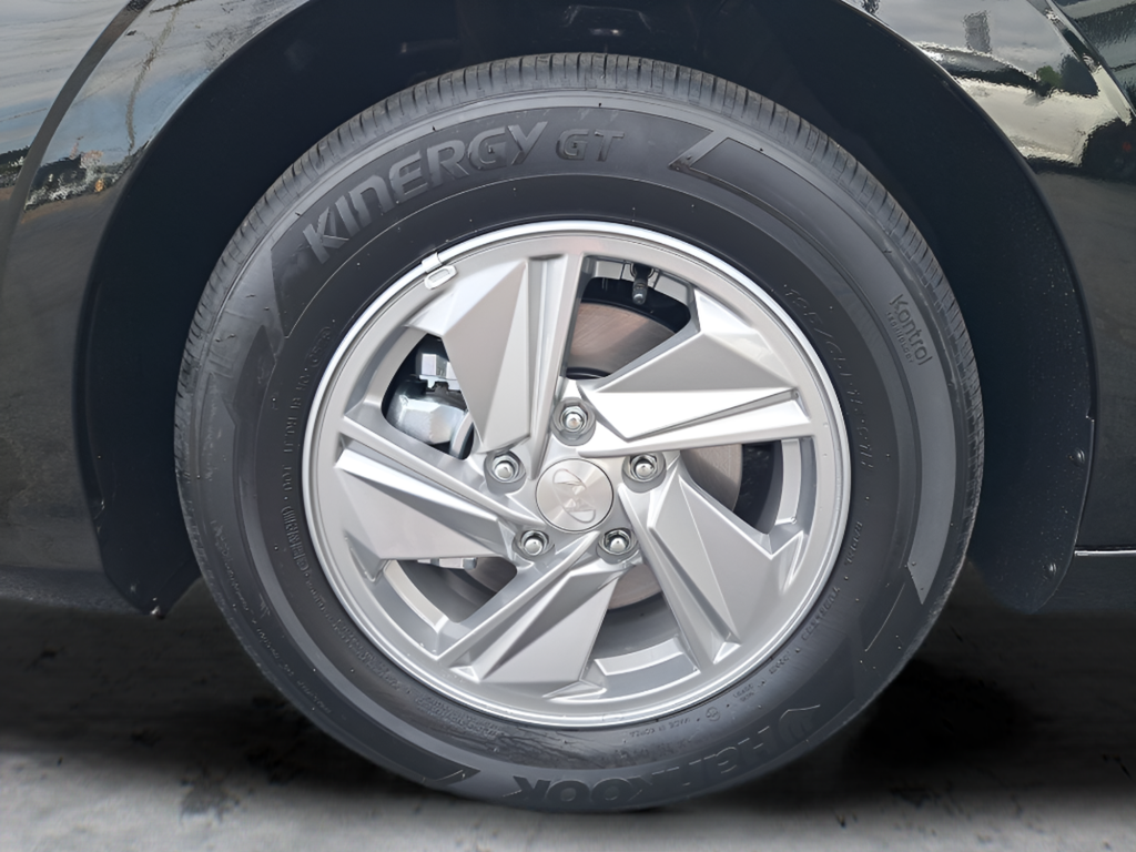 New 2026 Black Hyundai SE image 29