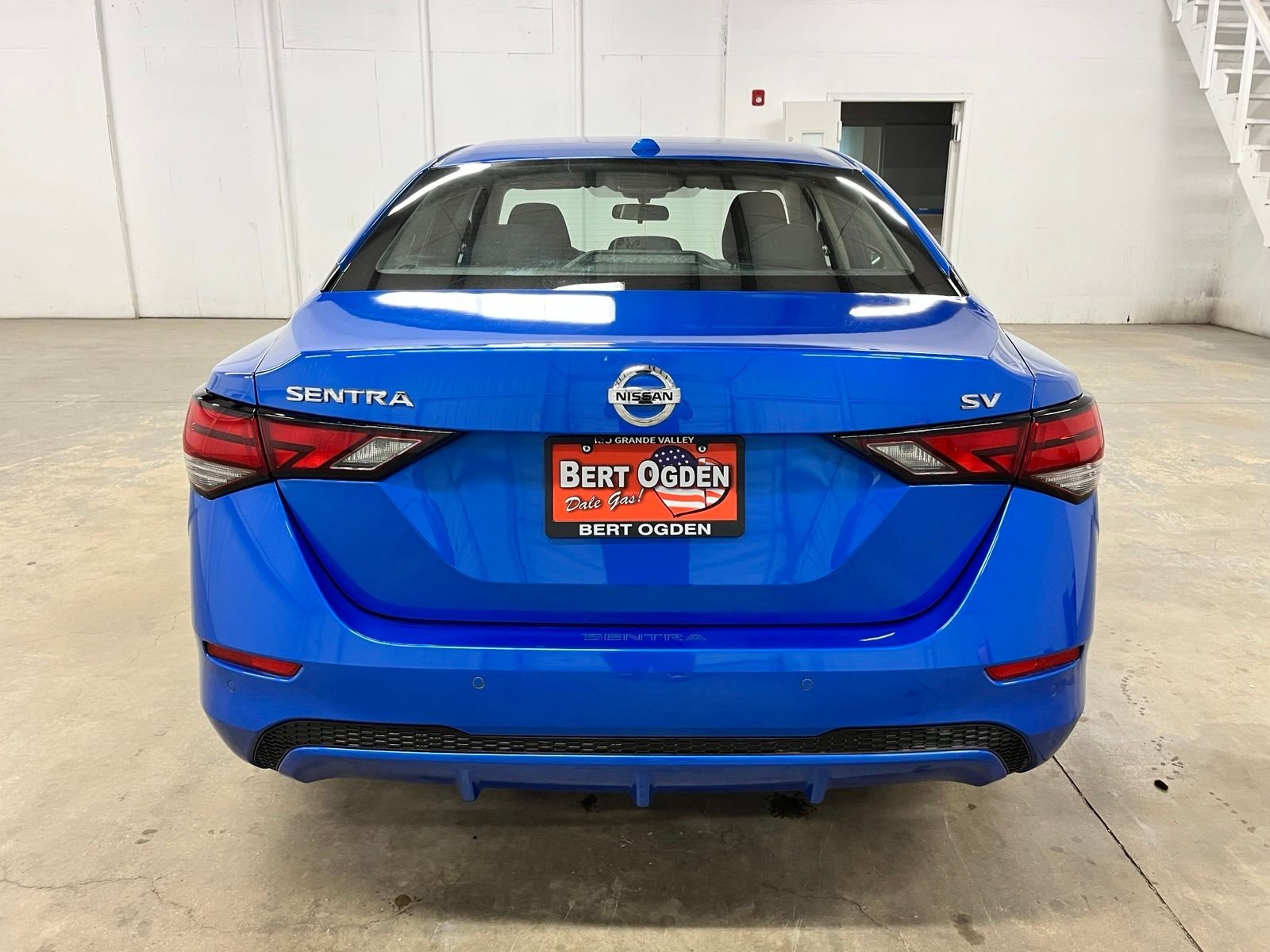 Used 2023 Blue Nissan SV image 6