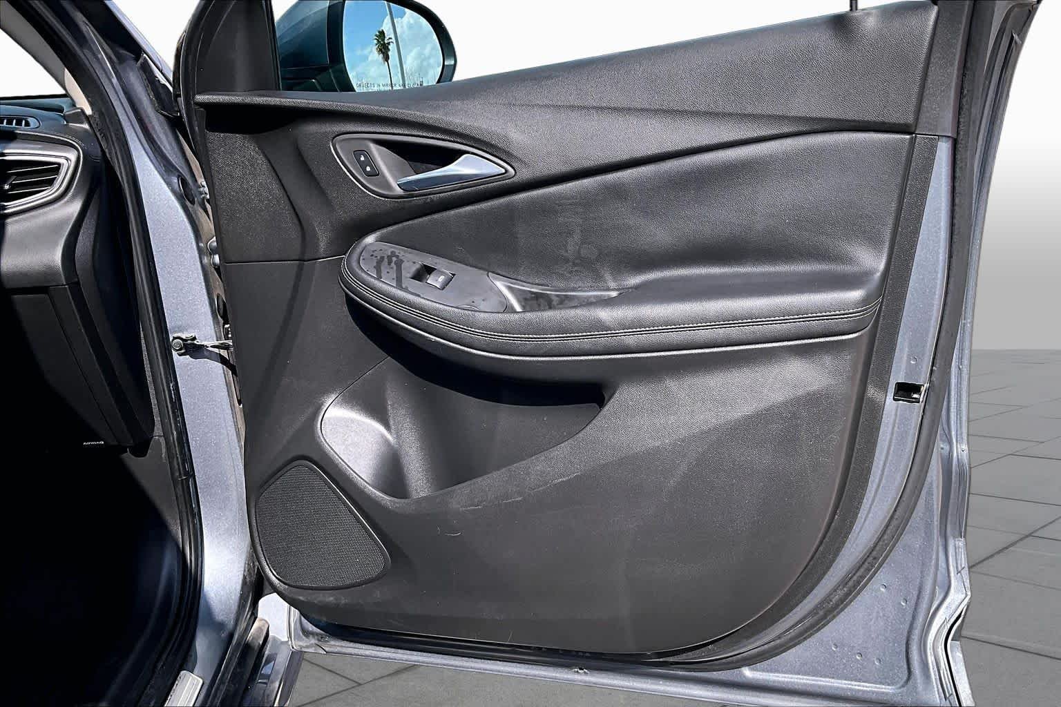 Used 2022 Satin Steel Metallic Buick Select image 23