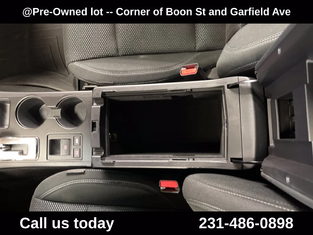 Used 2019 Red Subaru 2.5i Premium image 24