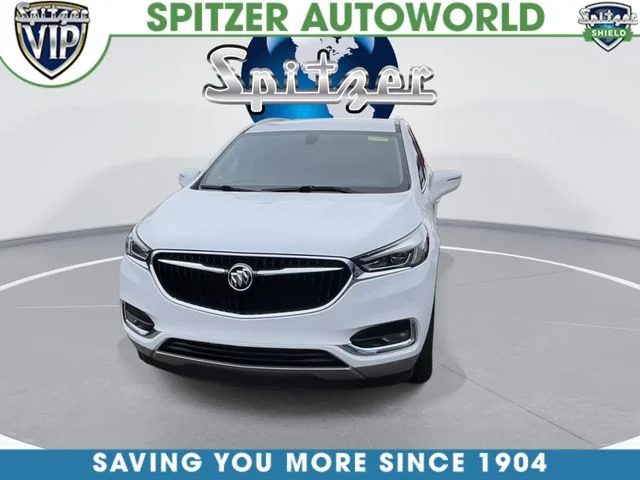 Used 2021 Summit White Buick Essence image 3