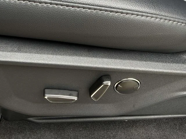 New 2026 Avalanche Ford Lariat® image 30