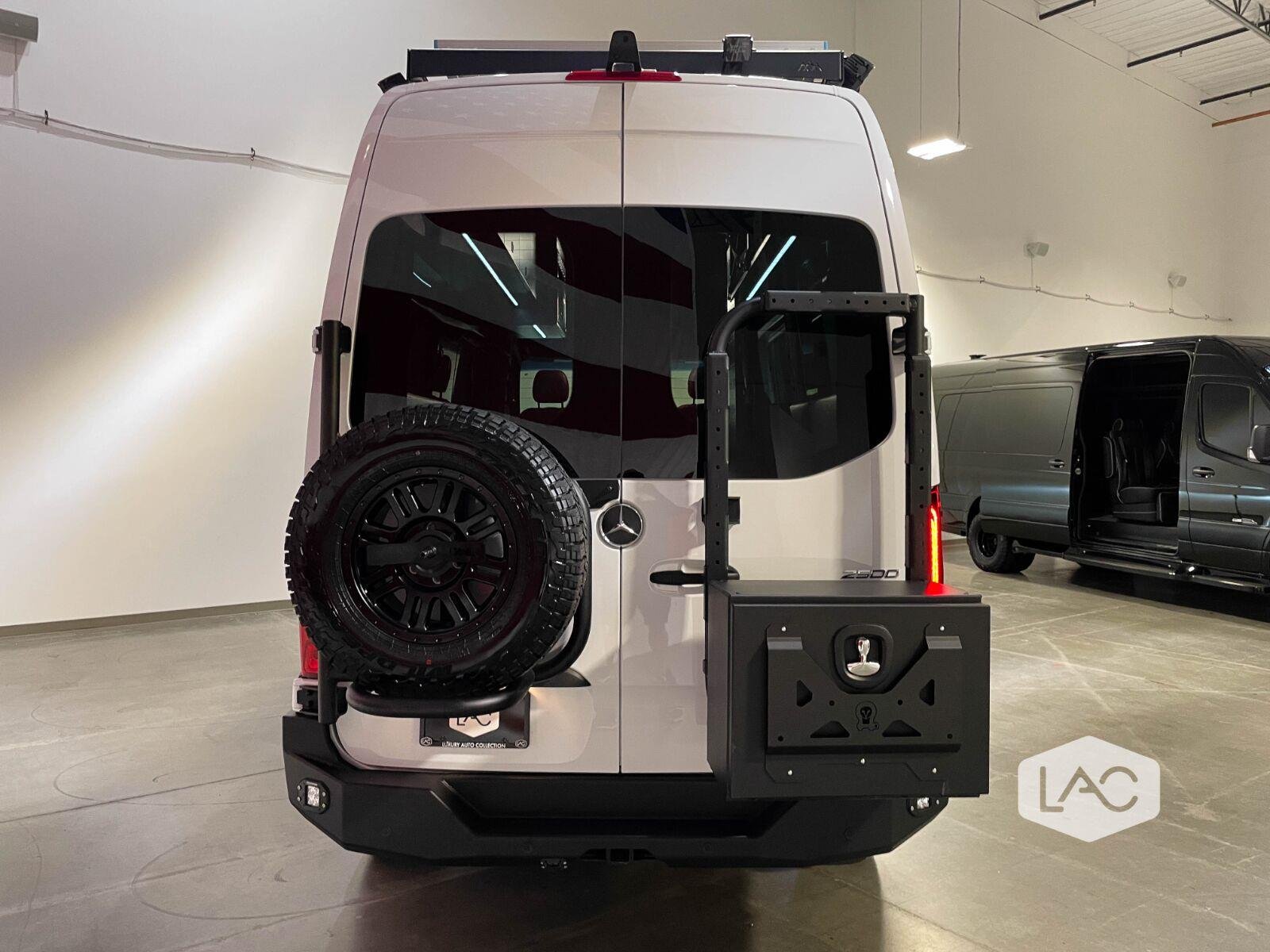 Used 2024 MATTE BLACK WRAP/ARTIC WHITE 27NORTH AWD | FALCON Shocks| Lithionics Batteries image 73