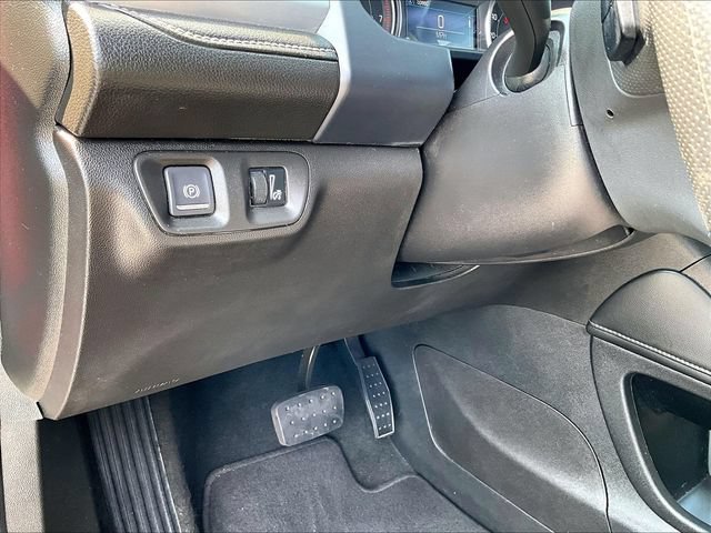 Used 2023 Volcanic Red GMC SLE image 32