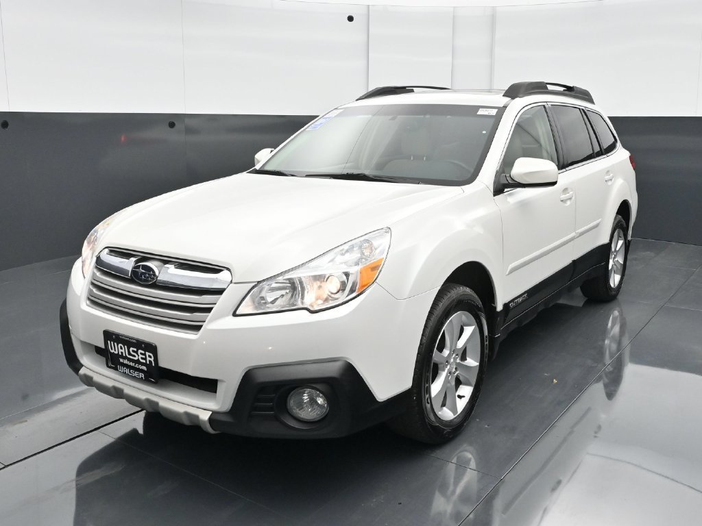 Used 2013 Satin White Pearl Subaru 2.5i image 1