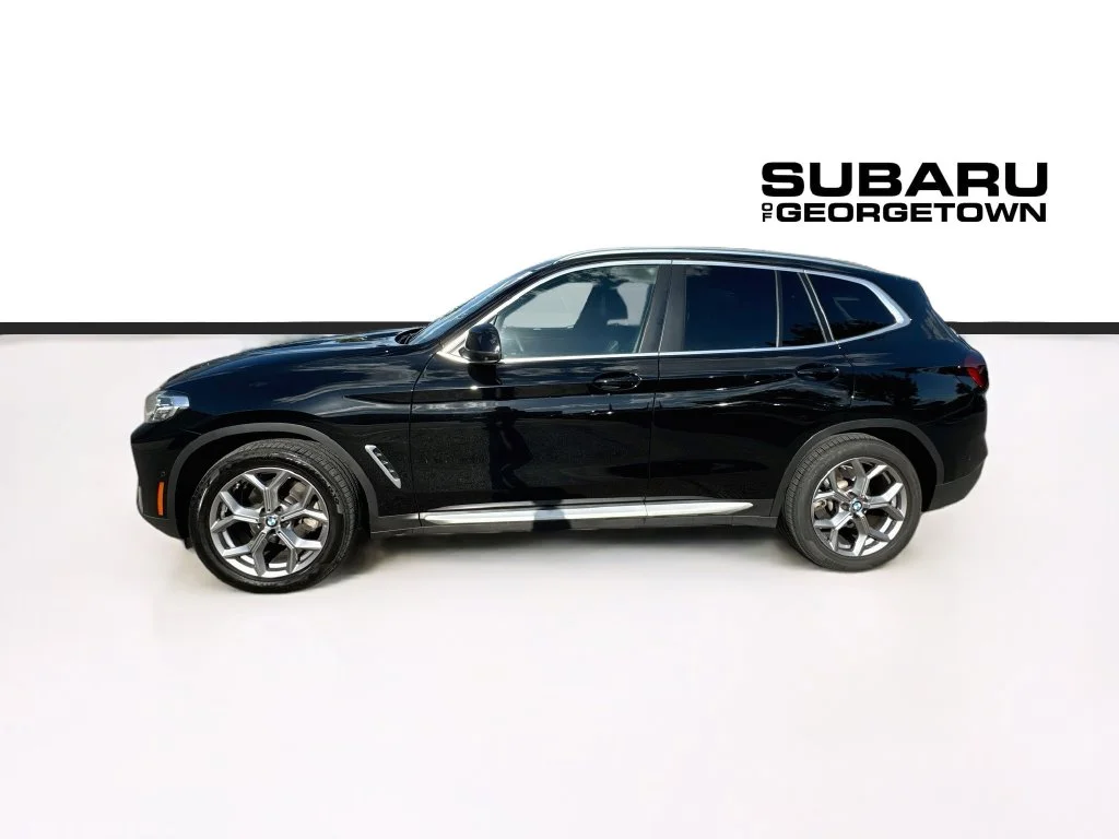 Used 2023 Black BMW xDrive30i image 4