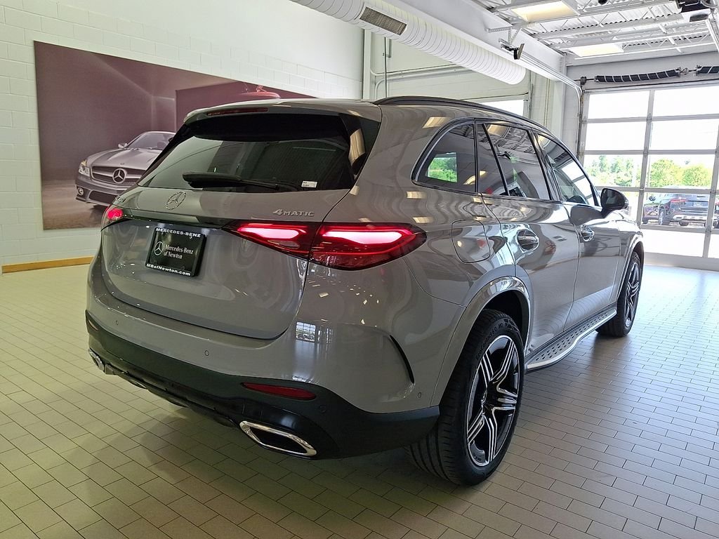 New 2026 MANUFAKTUR Alpine Grey Mercedes-Benz GLC 300 image 4