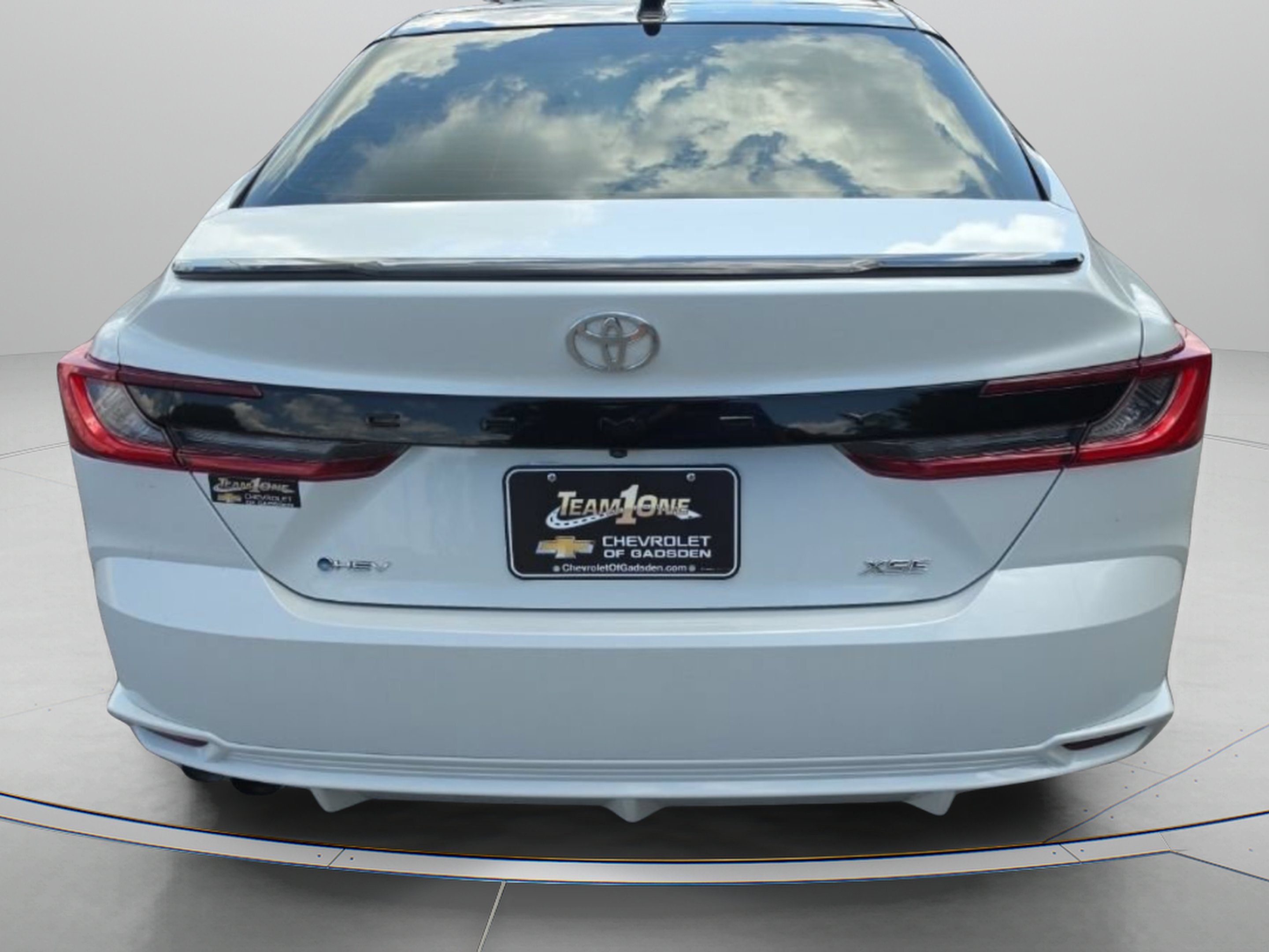 Used 2025 Off-white Toyota XSE image 6