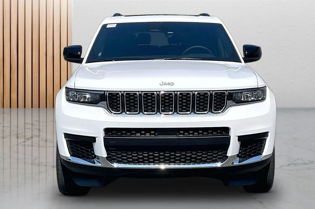 New 2026 Bright White Clearcoat Jeep Laredo X image 3