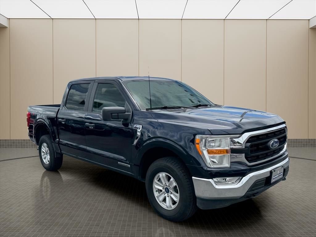 Used 2022 Blue Ford XLT image 2