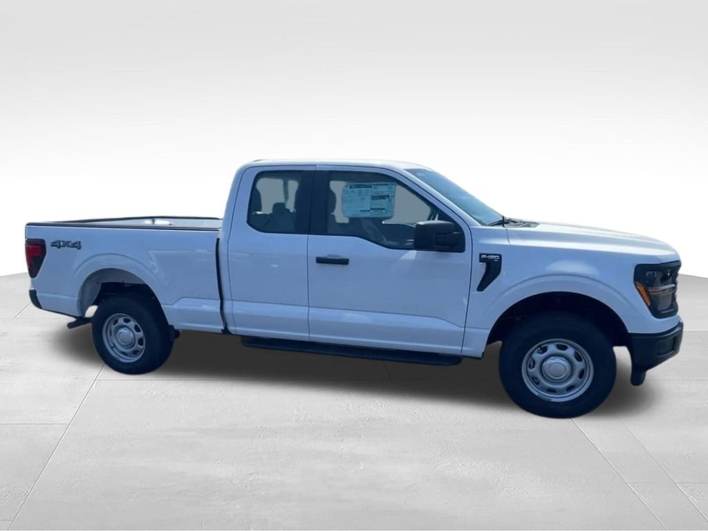 Used 2024 White Ford XL image 9
