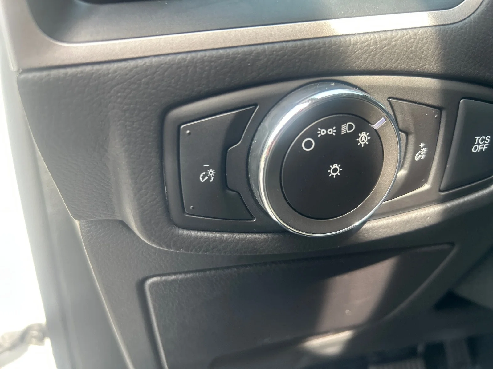 Used 2023 White Ford SEL image 14