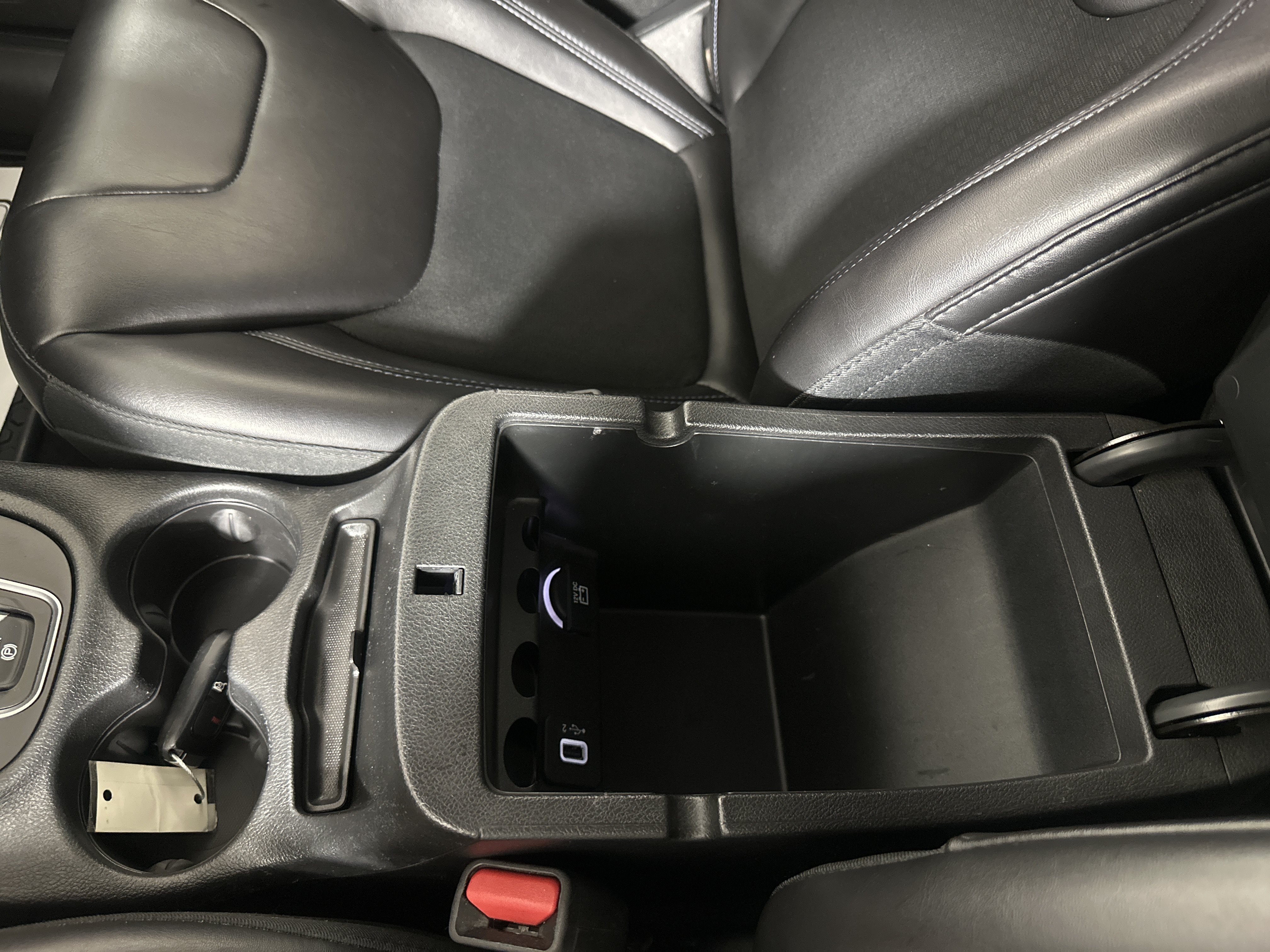 Used 2019 Olive Green Pearlcoat Jeep Latitude Plus image 23