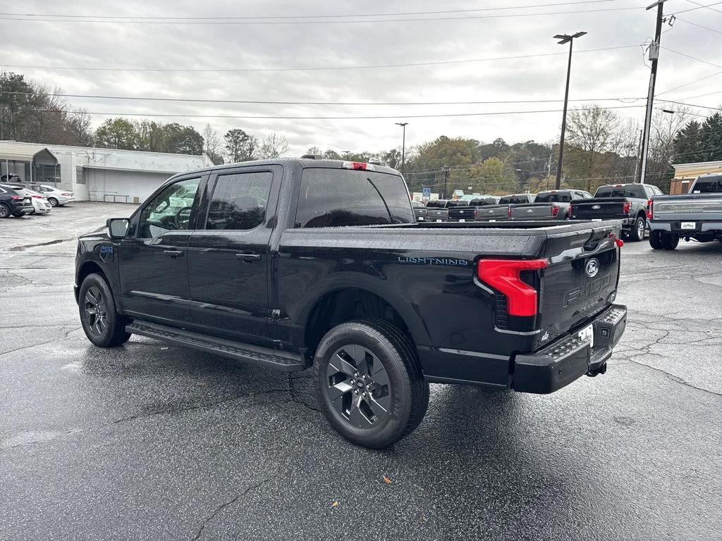 New 2025 Black Ford Flash image 6