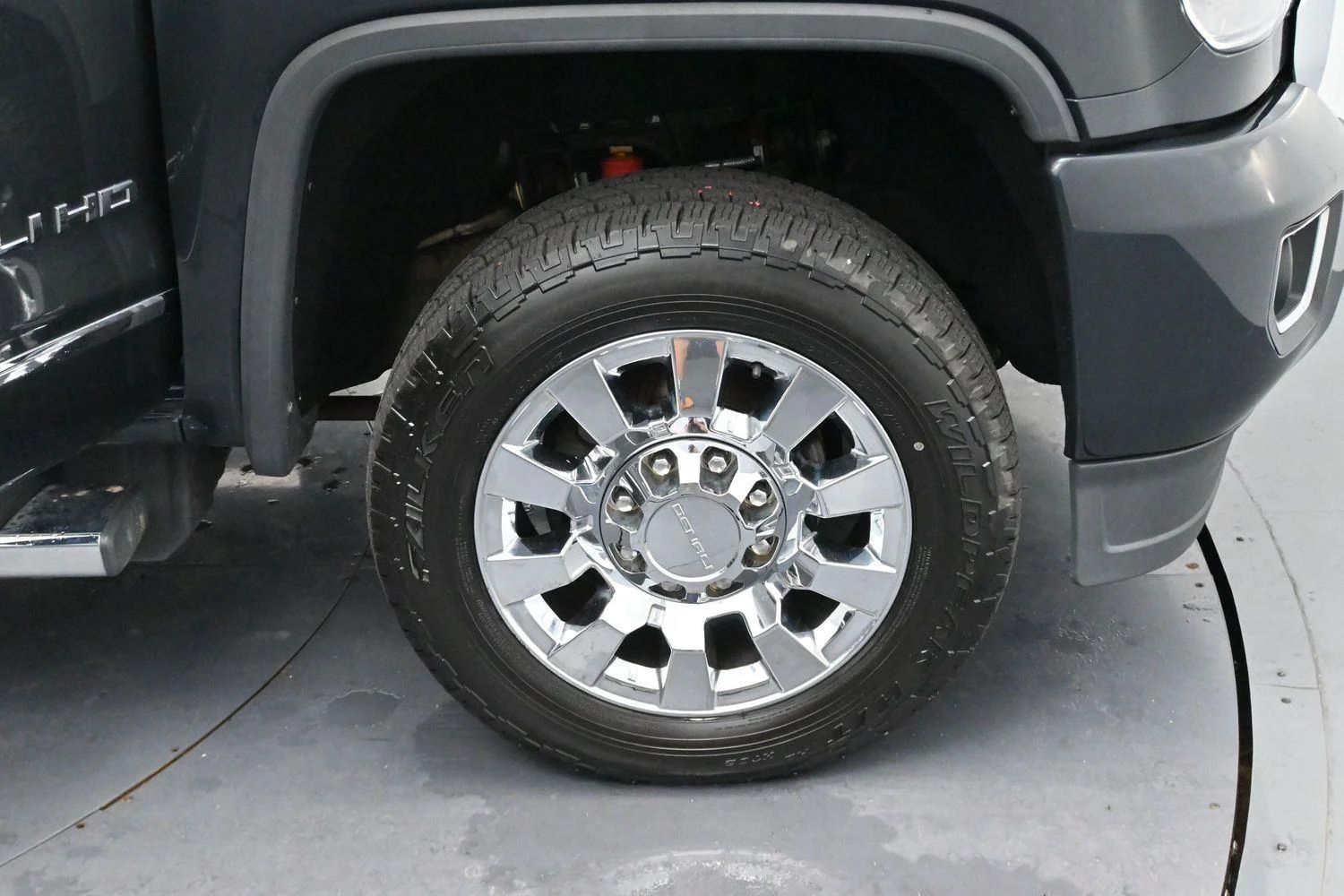 Used 2017 DARK SLATE METALLIC GMC Denali image 37