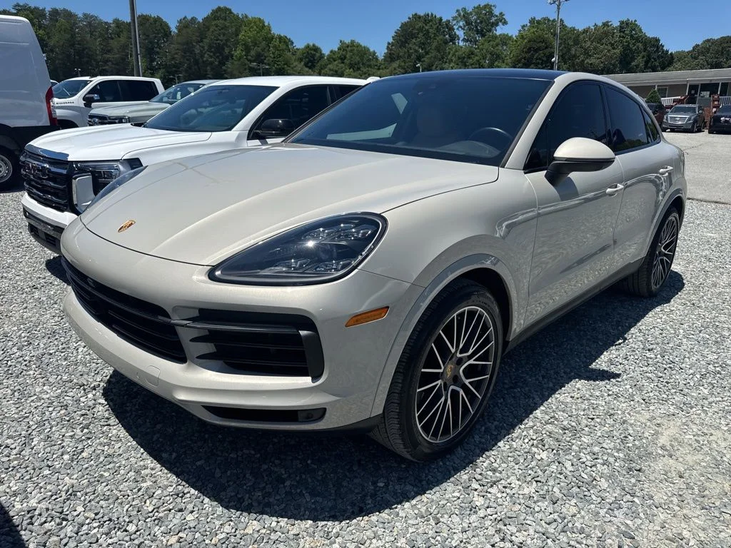 Used 2022  Porsche Base image 1
