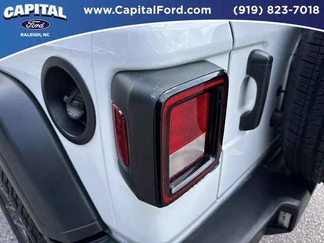 Used 2024 White Jeep Sport S image 15