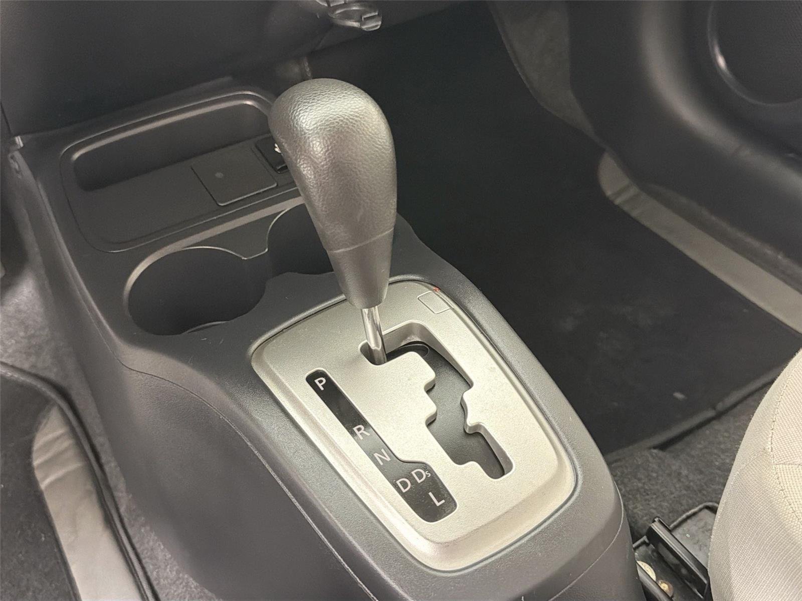Used 2019 Pearl White Mitsubishi ES image 15