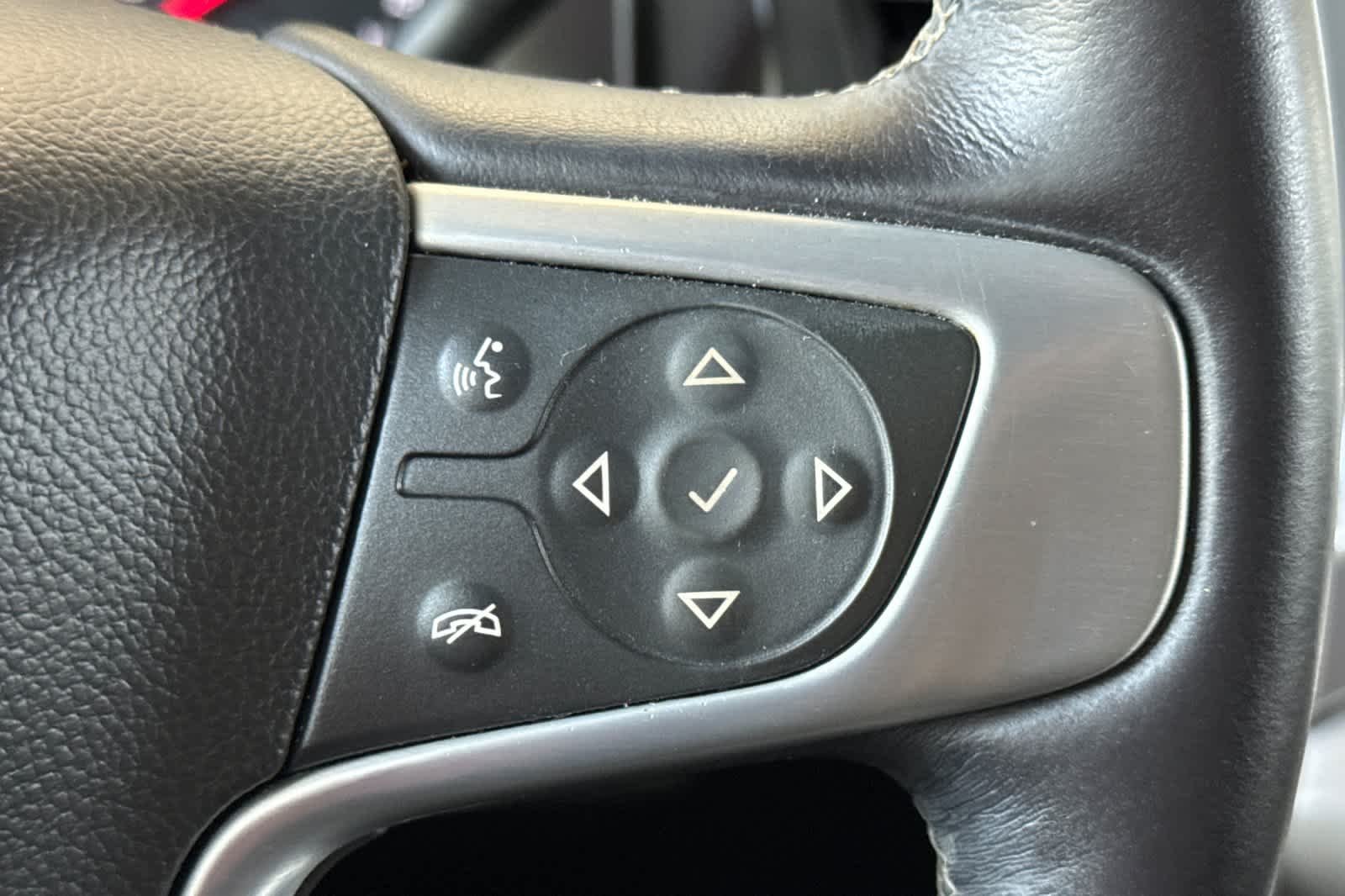Used 2016 Onyx Black GMC SLT image 30