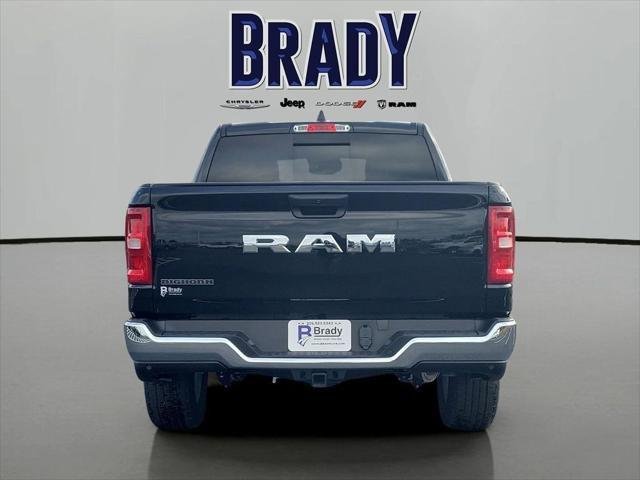 New 2026 Diamond Black Crystal Pearl-Coat Exterior Paint RAM BIG HORN image 4
