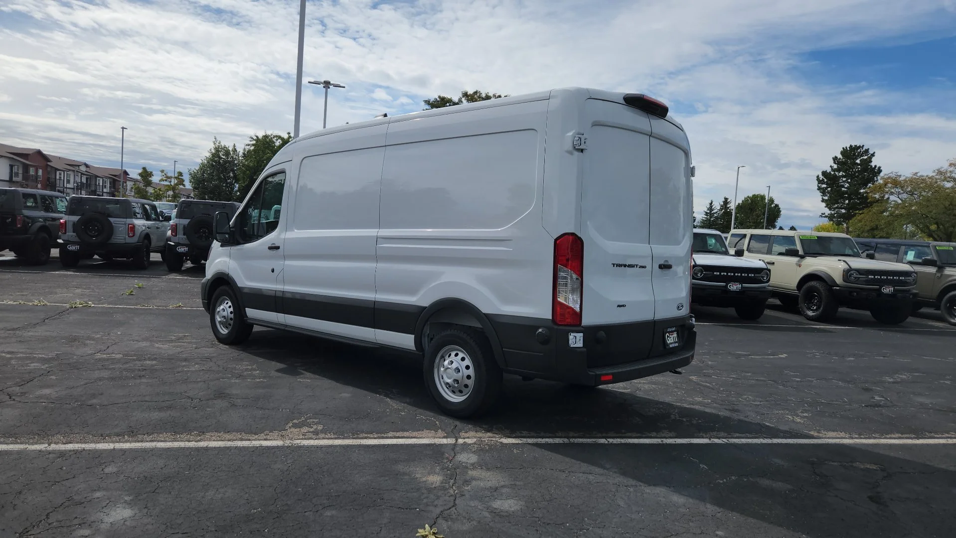 New 2026 Oxford White Ford Base image 5