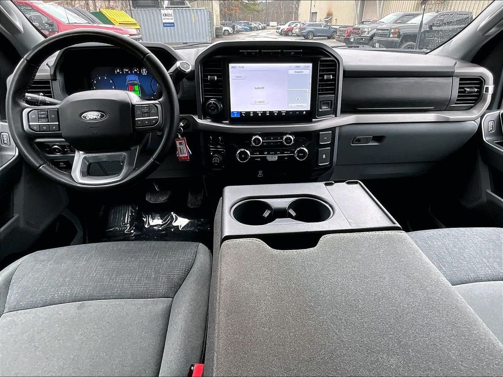 Used 2024 Atlas Blue Metallic Ford XLT image 21