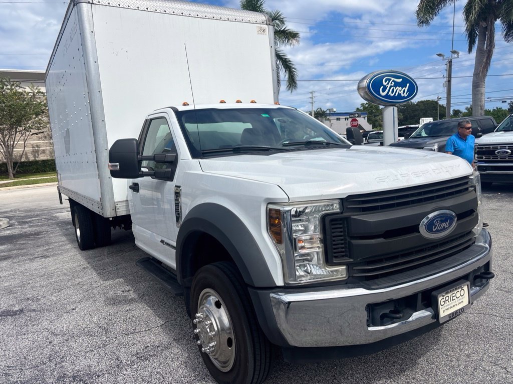 Used 2019 White Ford XL image 1
