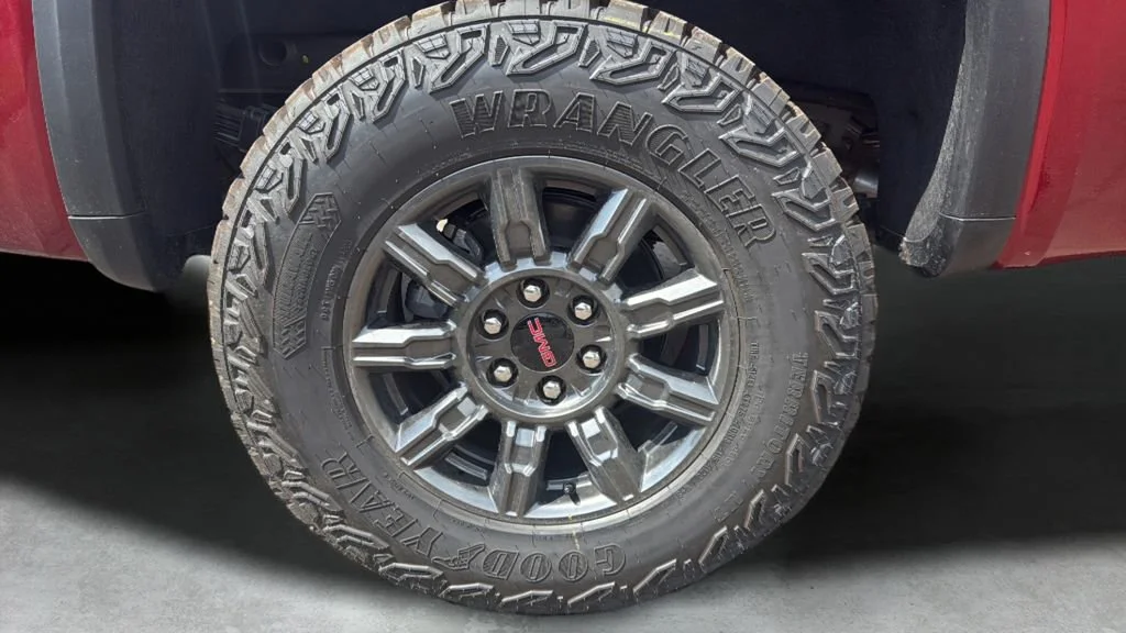 2026 GMC Sierra 1500 AT4X - Photo 18