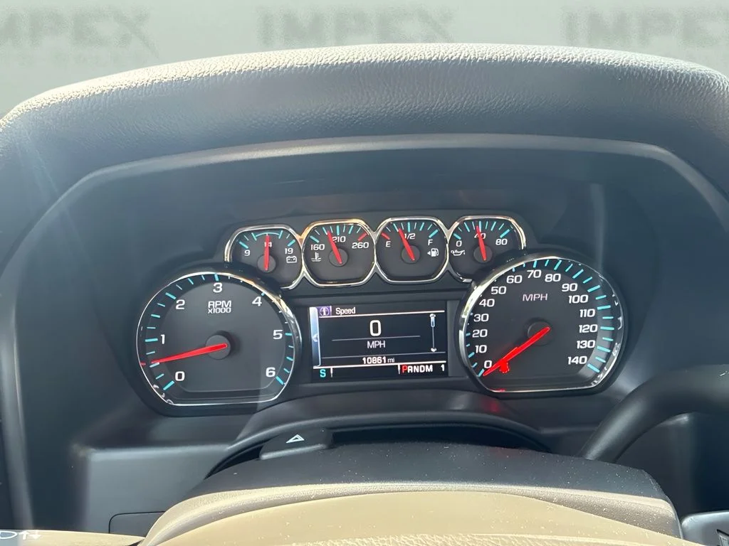 Used 2015 Red Chevrolet LT image 18