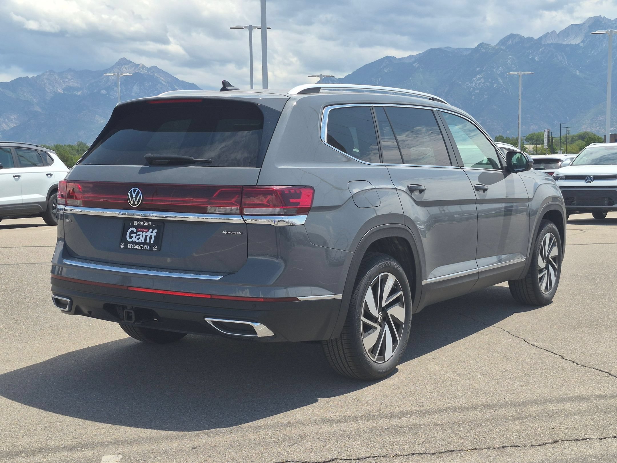 New 2026 Pure Gray Volkswagen 2.0T SEL image 3