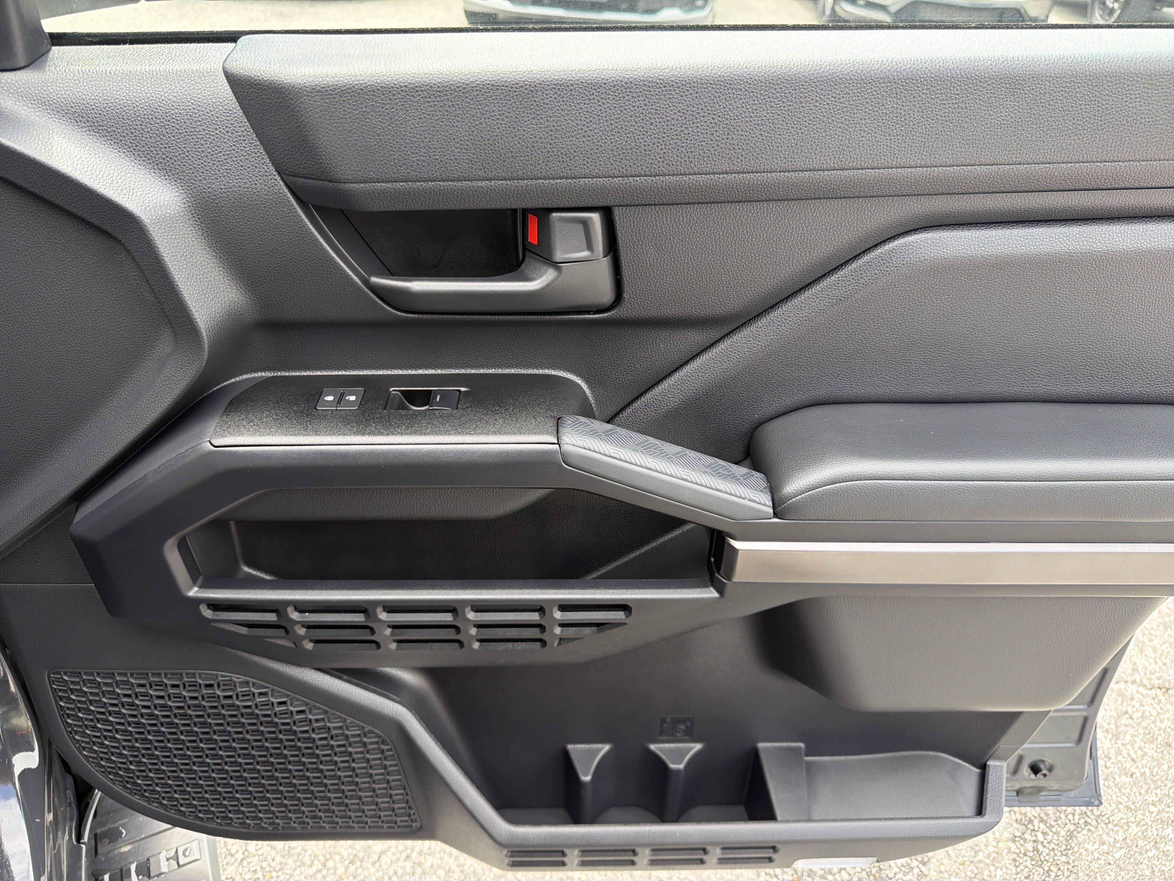 Certified Used 2025 Underground Toyota SR5 image 25
