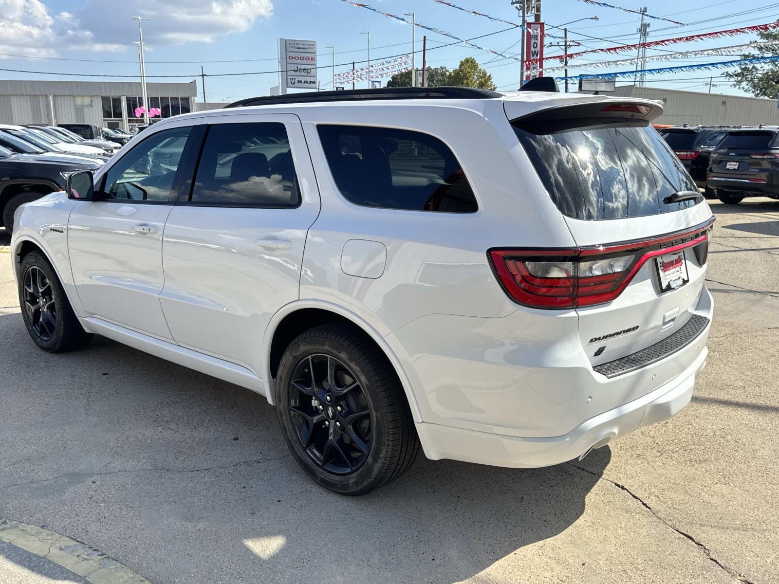 Used 2026 White Knuckle Clearcoat Dodge R/T Premium image 5