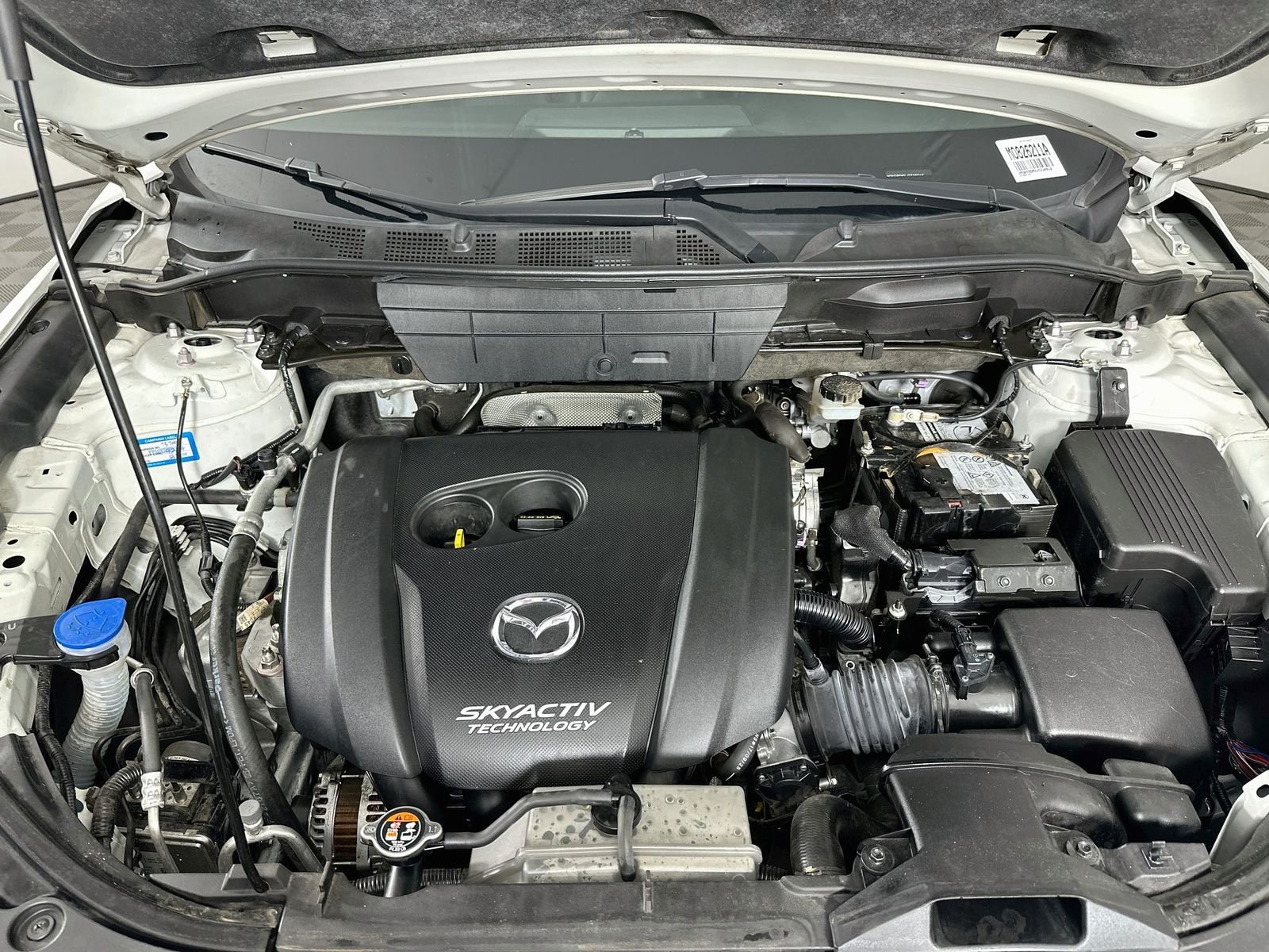 Used 2018 Snowflake White Pearl Mica Mazda Grand Touring One Owner LOW Miles Heated Seats image 32