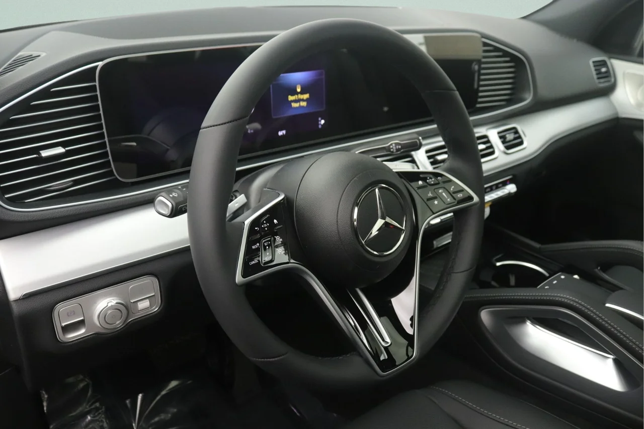 New 2026 Black Mercedes-Benz 450 4MATIC® image 4