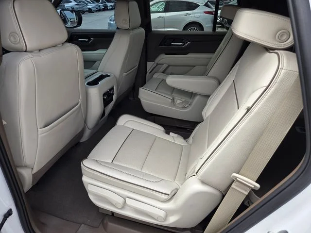 Used 2025 White GMC Denali image 9