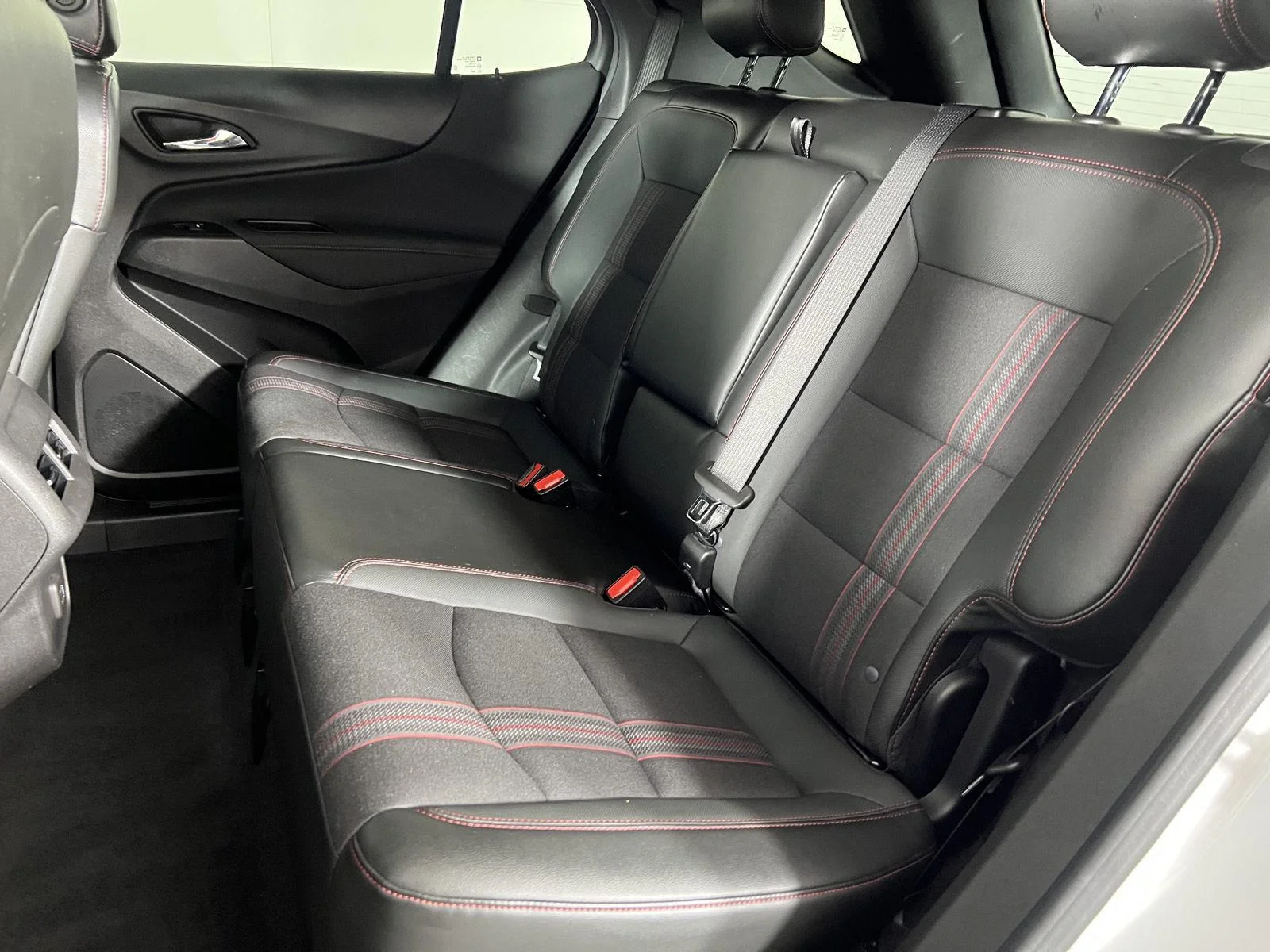Used 2022 Summit White Chevrolet RS image 4